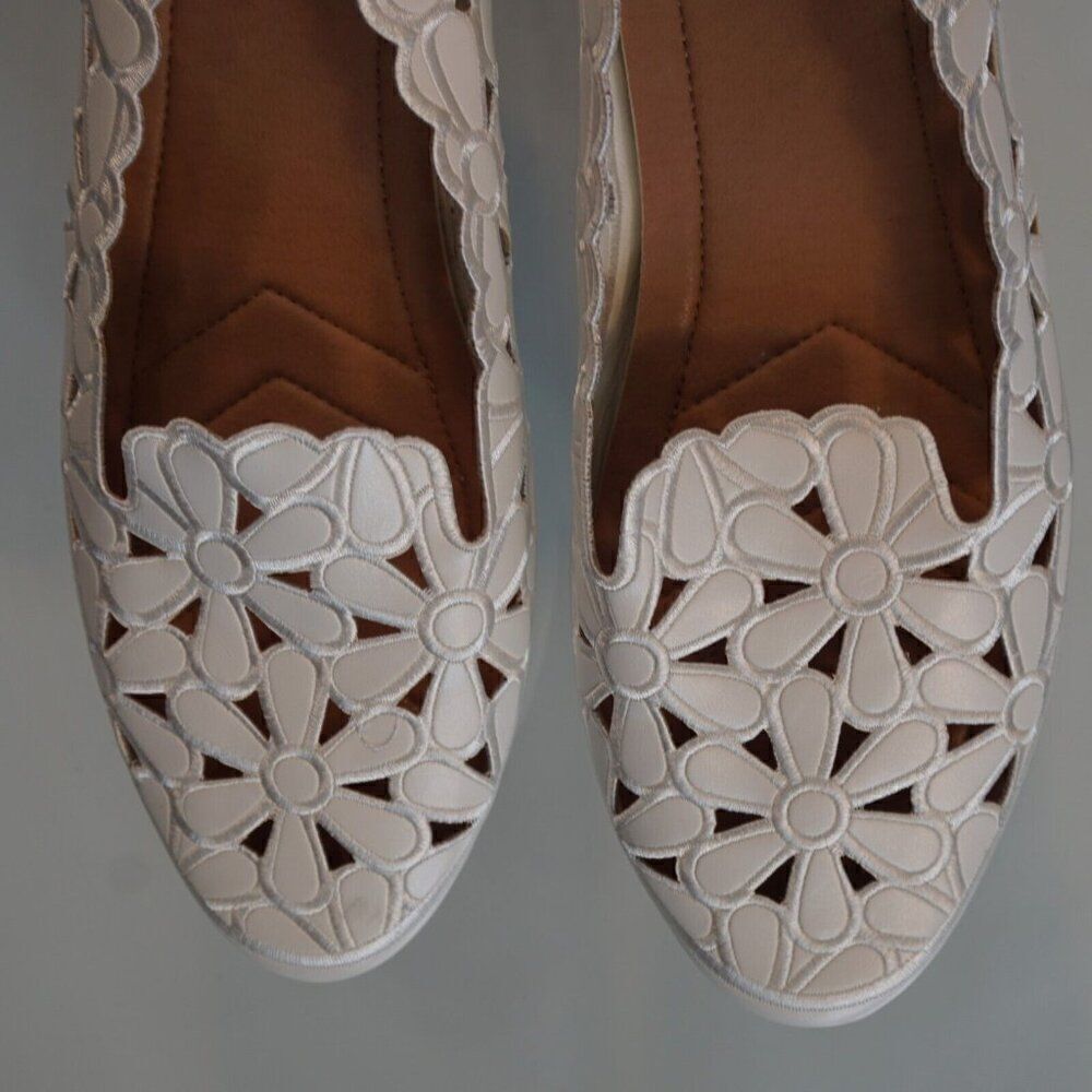 HEAWISH Womens Daisy Flower Ballet Flats Slip On Shoes Sz 11 White - Picture 12 of 12